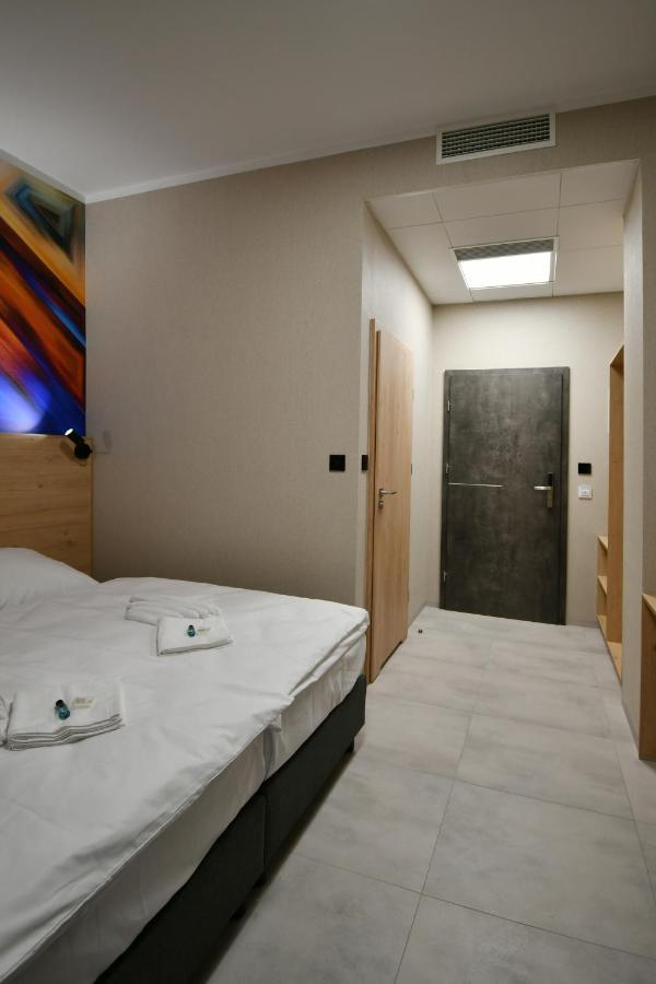 Za Bunkrem Hotel Zbroslawice Екстериор снимка